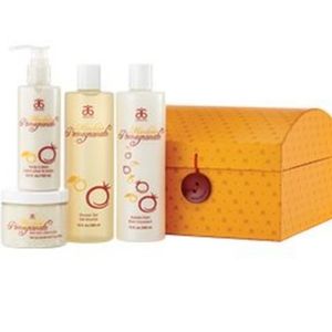 Arbonne Mandarin Pomegranate Spa Set New in Box